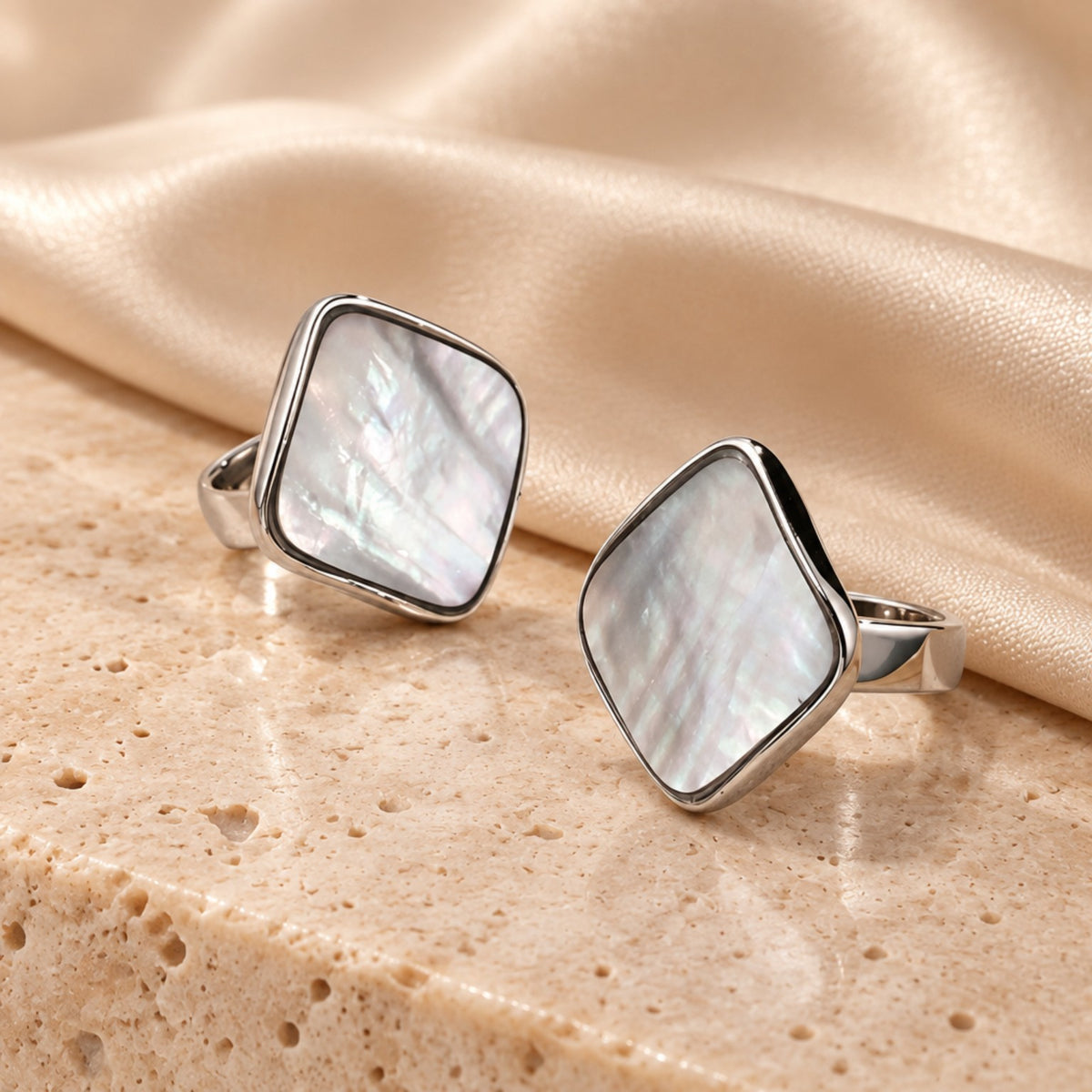 IRIS RING