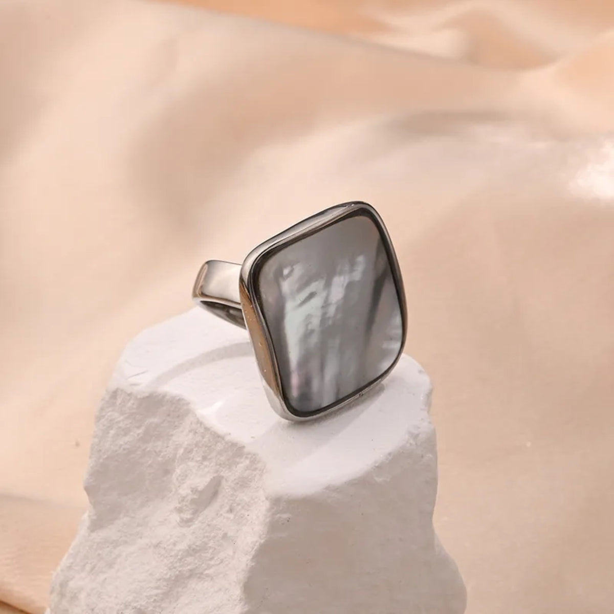 IRIS RING