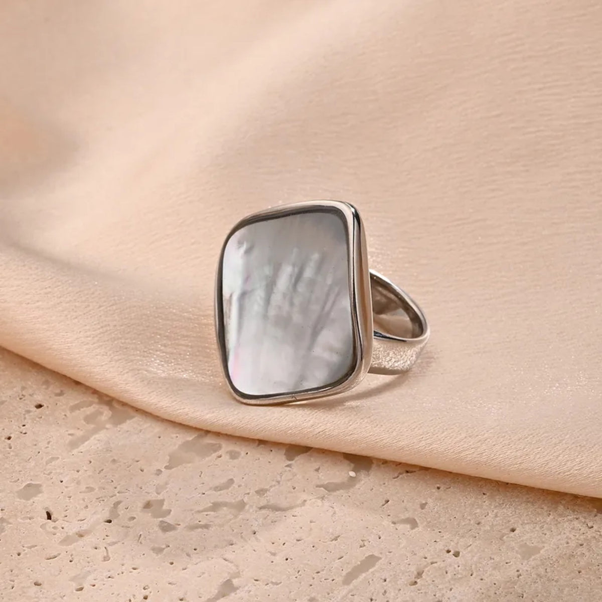 IRIS RING