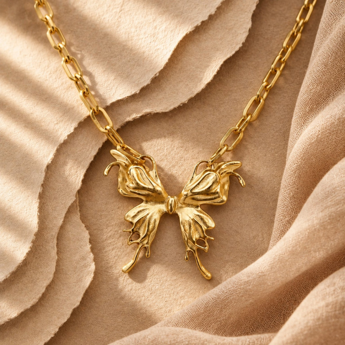 MONARCA NECKLACE