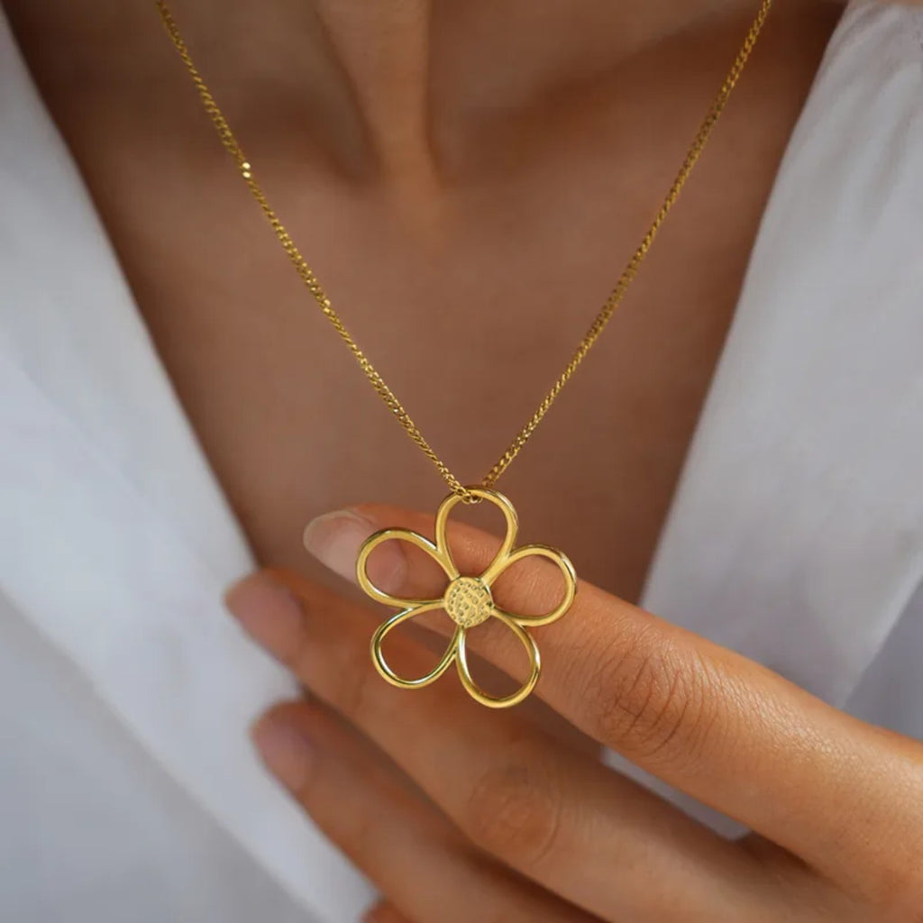 DAHLIA NECKLACE