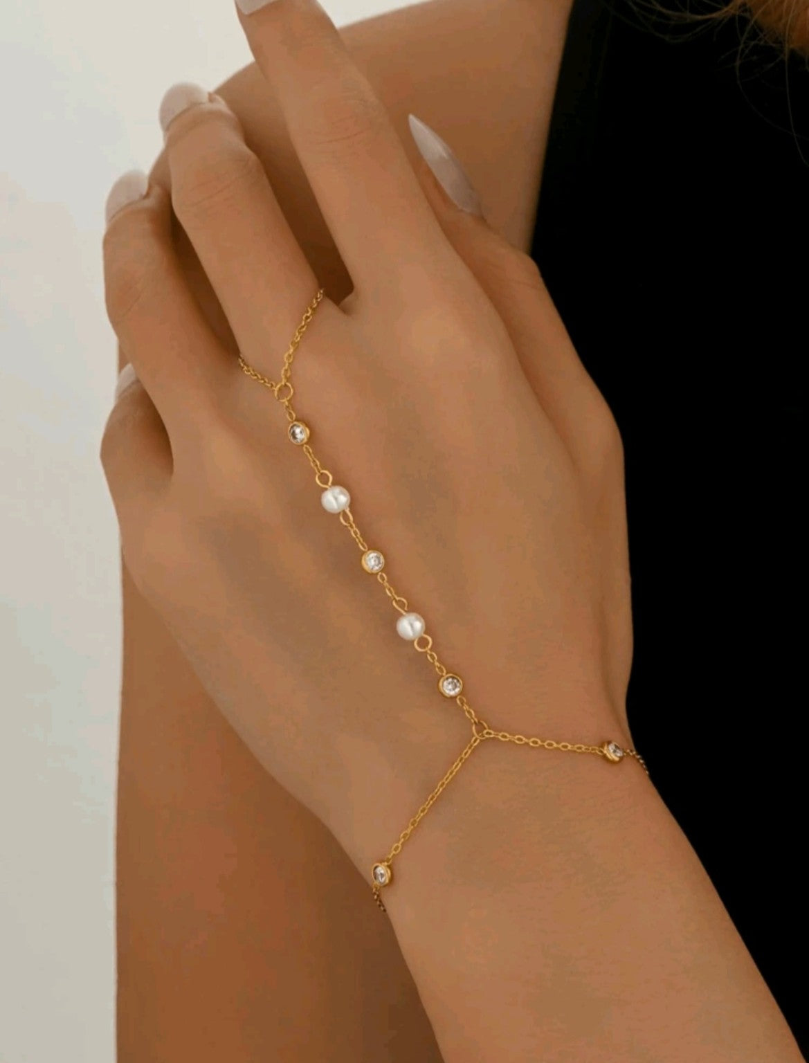 PERLA HAND CHAIN