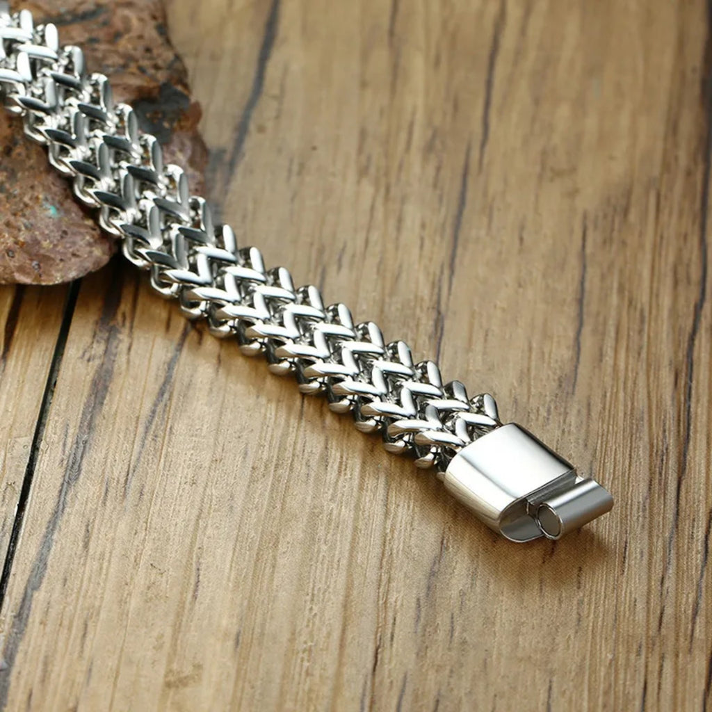 TITAN BRACELET